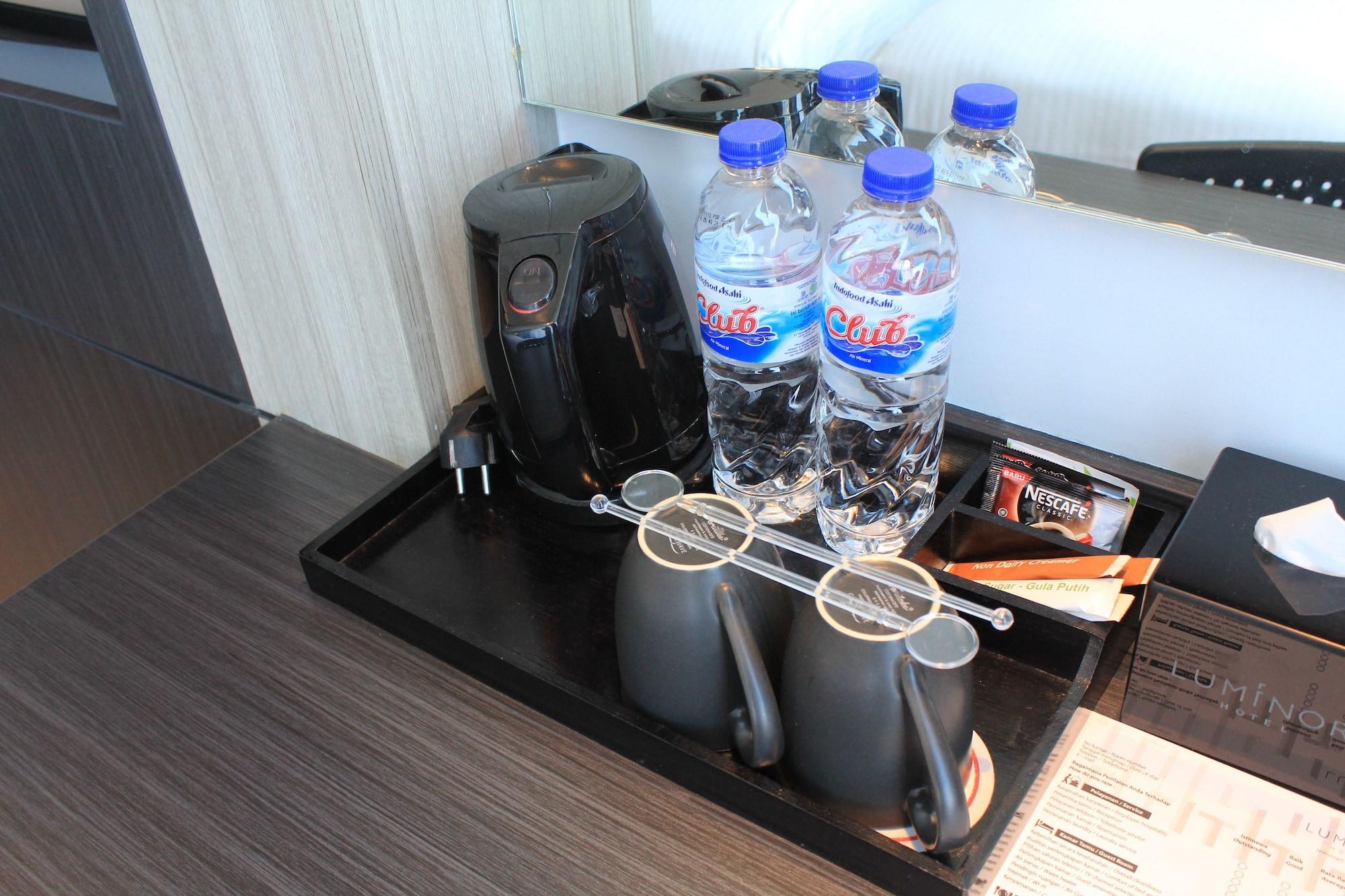 ลูมิเนอร์ โฮเทล เจมูร์ซารี Hotel สุราบายา ภายนอก รูปภาพ