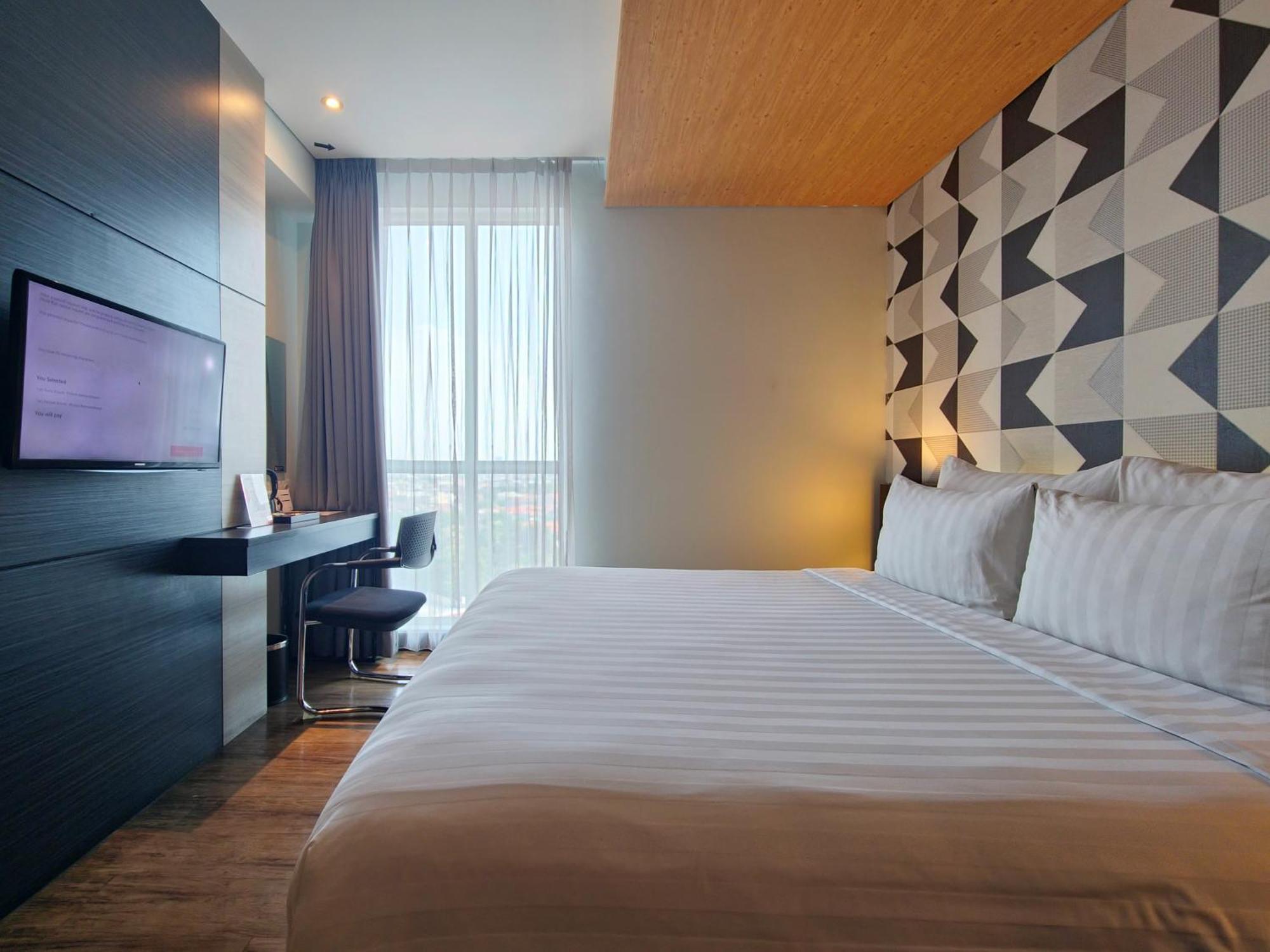 ลูมิเนอร์ โฮเทล เจมูร์ซารี Hotel สุราบายา ภายนอก รูปภาพ