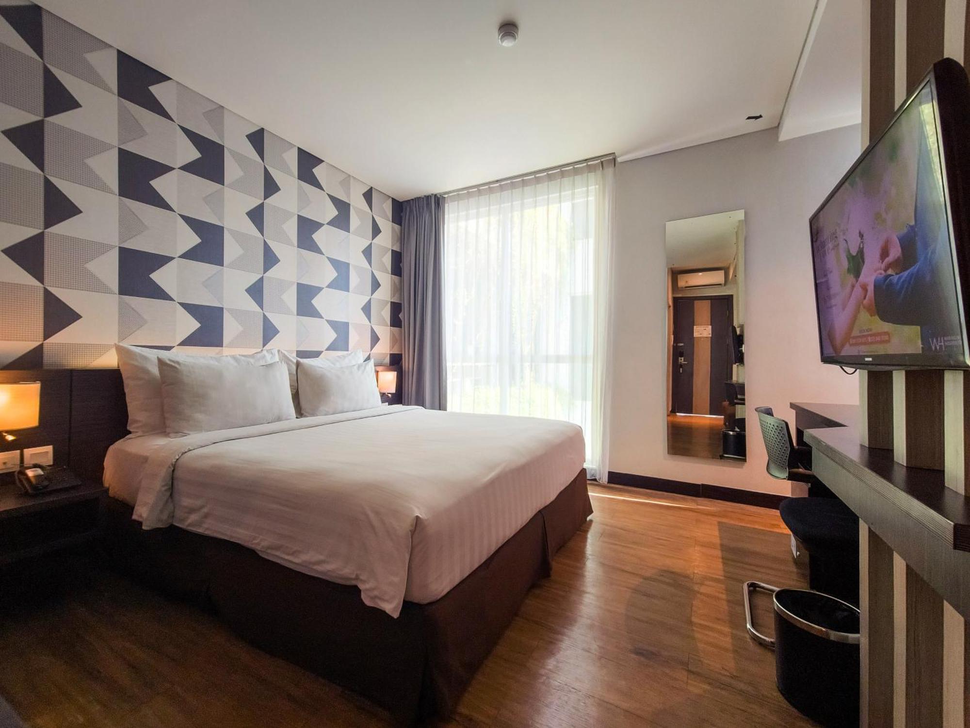 ลูมิเนอร์ โฮเทล เจมูร์ซารี Hotel สุราบายา ภายนอก รูปภาพ